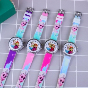 Armbanduhr mit den Figuren Elsa und Anna für Mädchen, mehrere Farben verfügbar