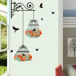 Wandsticker mit Vogel- und Blumenmotiven für modische Mädchen in einem Haus