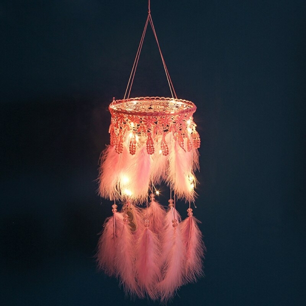 Traumfänger-Dekoration für Mädchenzimmer rosa mit schwarzem Hintergrund