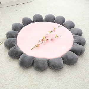Runder Teppich in Blumenform für Mädchen. Gute Qualität und sehr bequem, Farben grau und weiß mit Blumenmuster in der Mitte