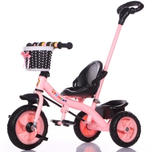 Buntes Dreirad für kleine Mädchen in Rosa mit weißem Hintergrund