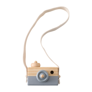 Graues Holzspielzeug in Form eines Fotoapparats