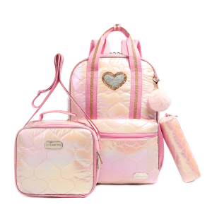 Rosafarbener Kindergarten-Rucksack mit Herzmotiv für Mädchen mit einer Brotdose und einem Etui