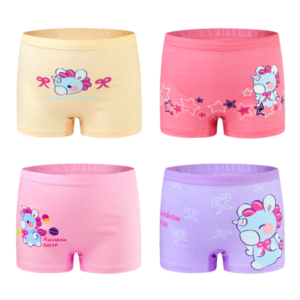Vier Boxershorts auf weißem Hintergrund mit blauen Einhornmotiven mit rosa Mähne, eine gelbe mit Rainbow Horse-Message und Schleifen, eine dunkelrosa mit Sternen, eine hellrosa mit bunten Kugeln und eine lila