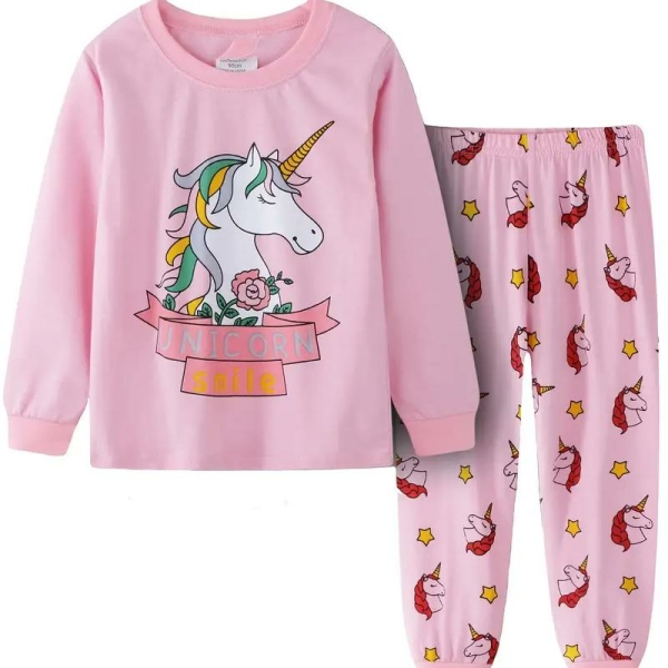Rosa Pyjama mit Einhorndruck, bestehend aus einem langärmeligen T-Shirt und einer Hose