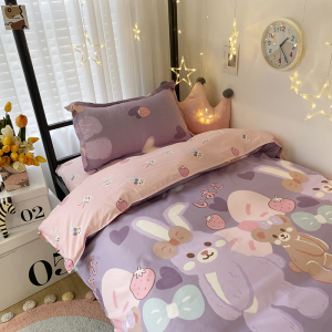 Bettbezug mit Kaninchenmuster für Mädchen mit einem Hintergrund für ein Mädchenzimmer