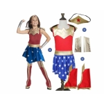 Elegantes Wonder Woman-Kostüm für Mädchen mit weißem Hintergrund